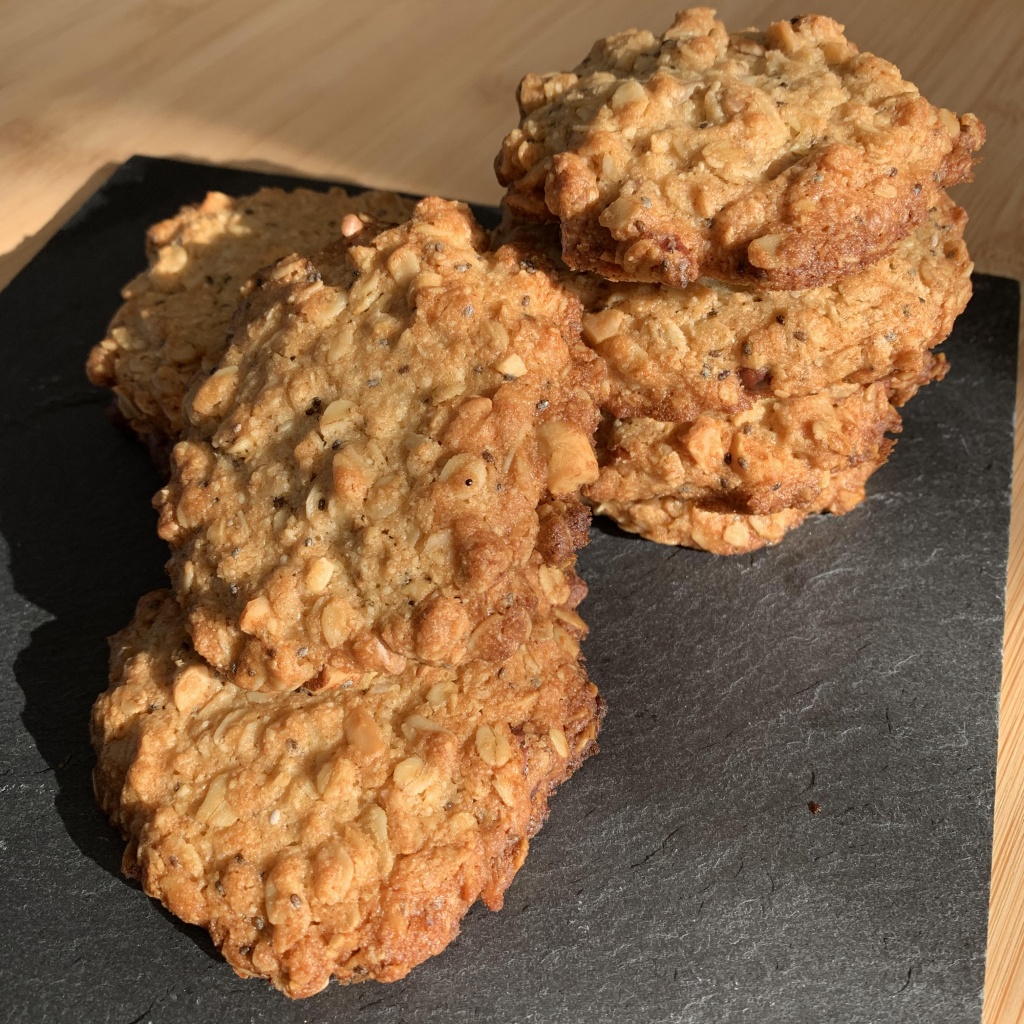 Biscotti di avena e frutta secca bionutriform