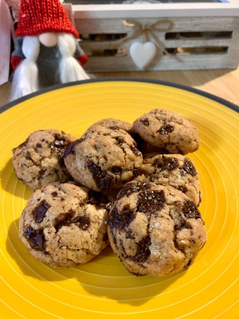 Biscotti noci e cioccolato fondente BioNutriForm 1